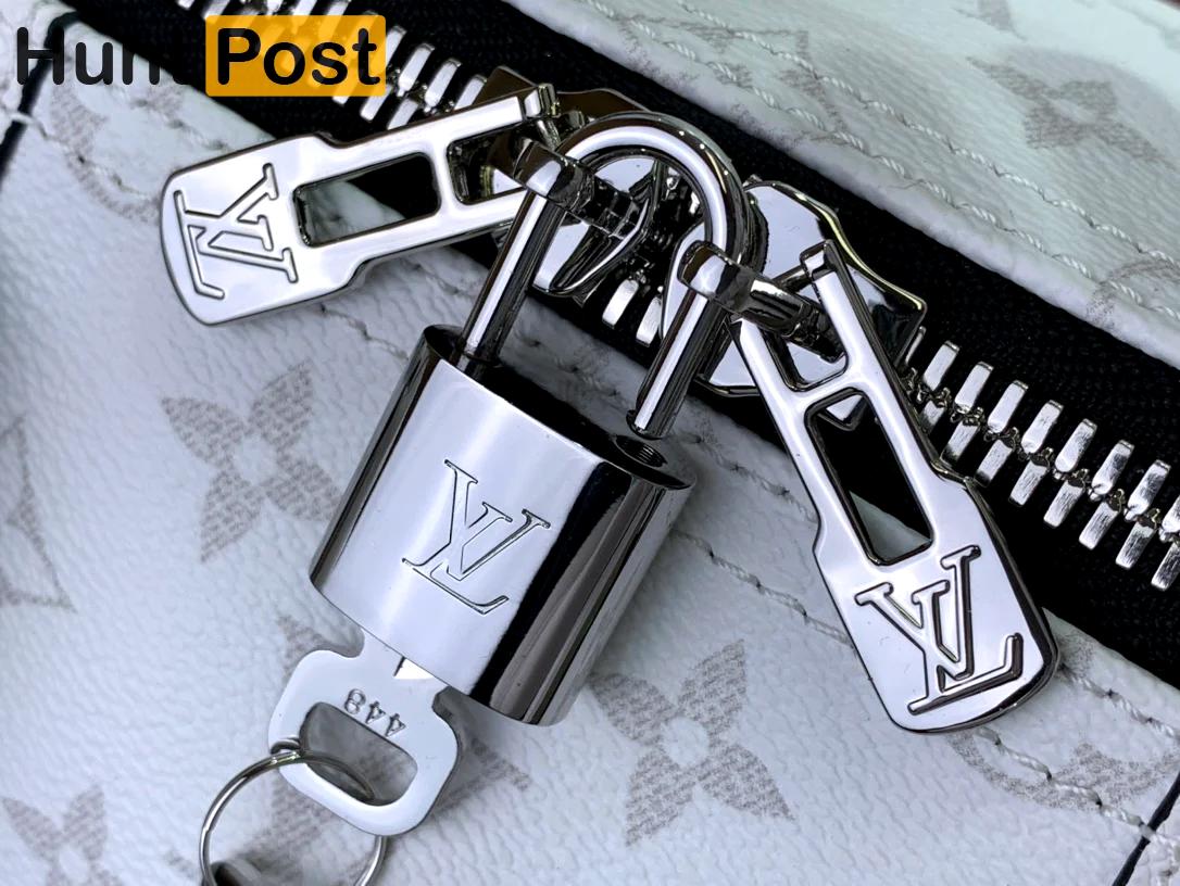 Louis vuitton bags: an icon of elegance and prestige - 1205