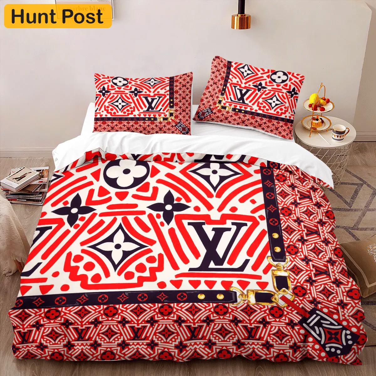 Louis vuitton red colorful luxury brand high-end bedding sets lv, bedroom decor , thanksgiving decorations for home best luxury bed sets gift thankgivings and christmas Bedding Sets