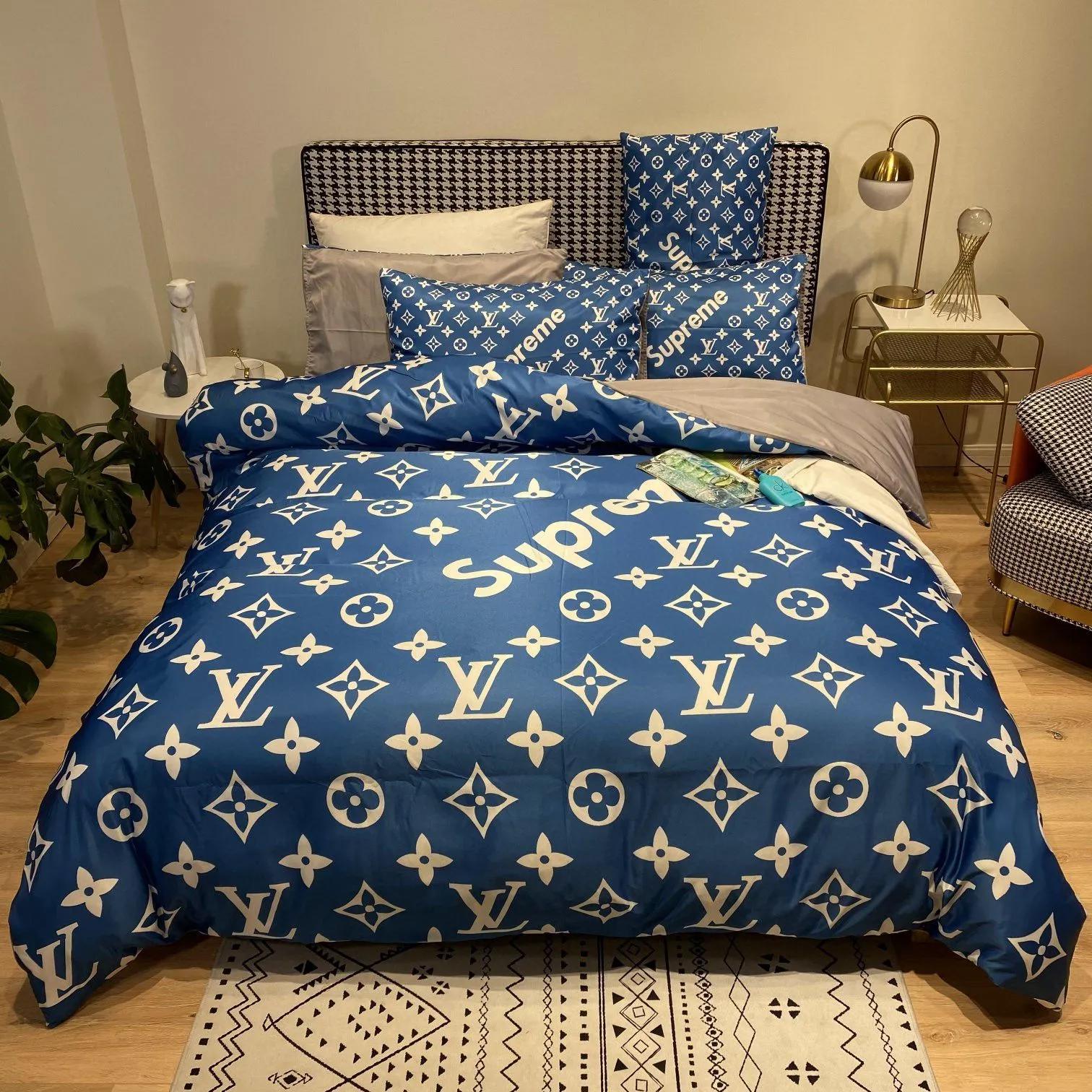 Louis vuitton supreme blue logo type 1327 Bedding Sets hyperbeast Bedroom blankets premium fashion brand luxury ideas duvet bed linen covers home decor bedspread bedclothes sheets