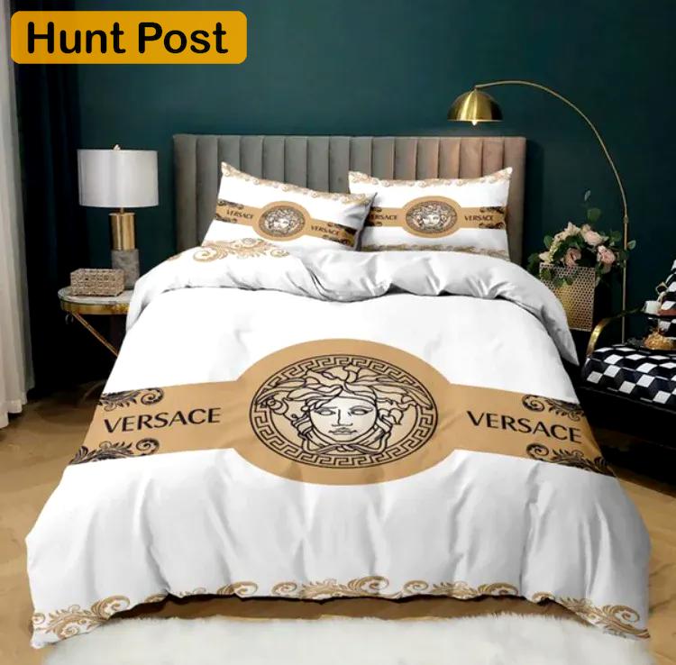 Versace logo luxury brand bedding sets bedspread duvet cover set, bedroom decor , thanksgiving decorations for home best luxury bed sets gift thankgivings and christmas Bedding Sets