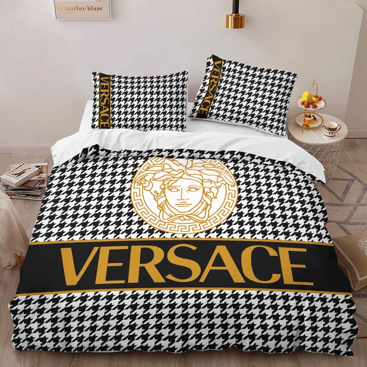 Versace louis vuitton lv logo type 1132 Bedding Sets luxury ideas blankets bedspread covers home decor premium fashion brand bed linen bedclothes duvet hyperbeast Bedroom sheets