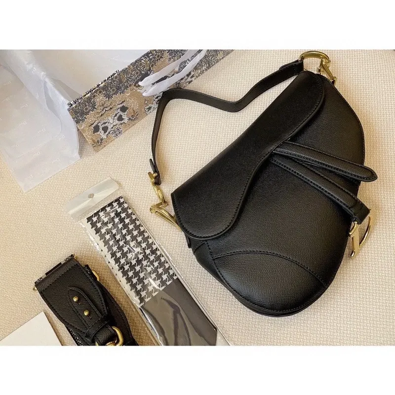 Lux-totes - lov bags - 01