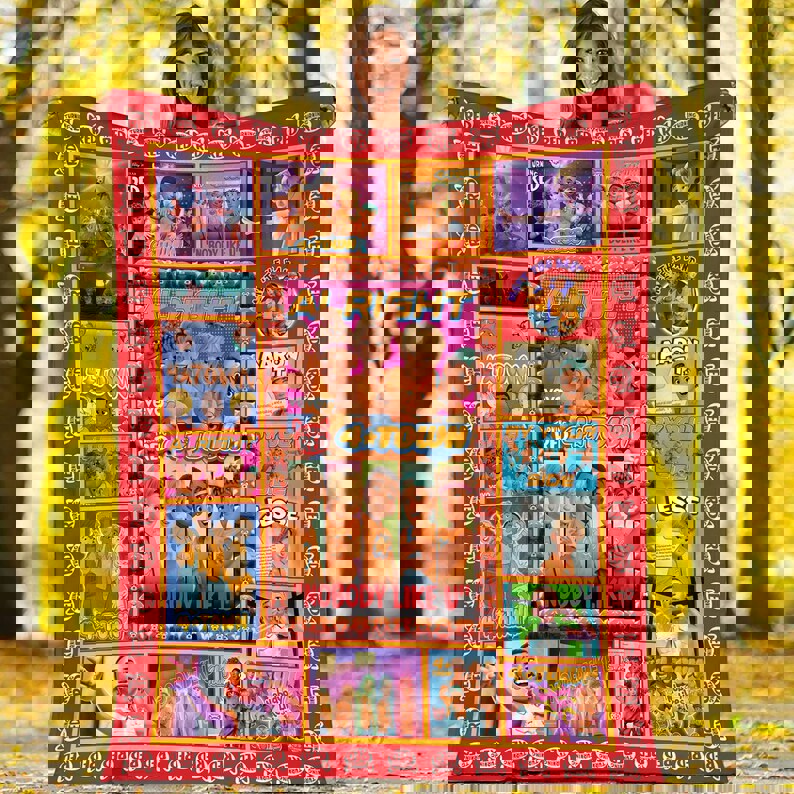 4 town turning red fleece blanket, turning red fleece blanket, red panda blanket, christmas gifts, birthday gifts for kids Quilt Blanket