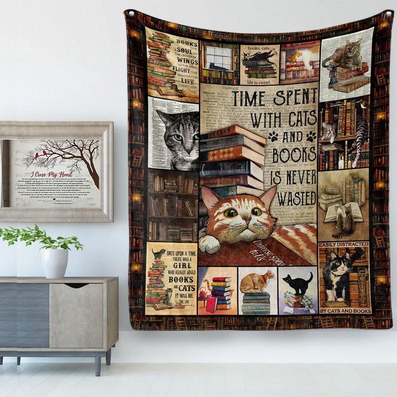 Cat blanket - cat and book pattern in retro themed fleece blanket - gifts for cat lovers Quilt Blanket