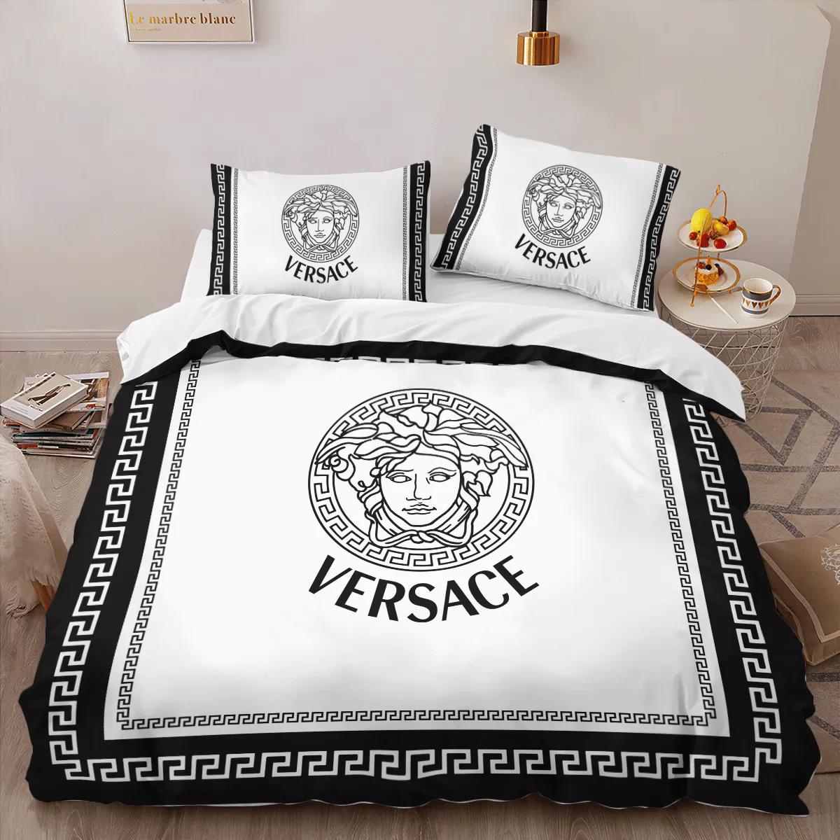 Versace white black limited edition luxury brand high-end bedding sets lv, bedroom decor , thanksgiving decorations for home best luxury bed sets gift thankgivings and christmas Bedding Sets