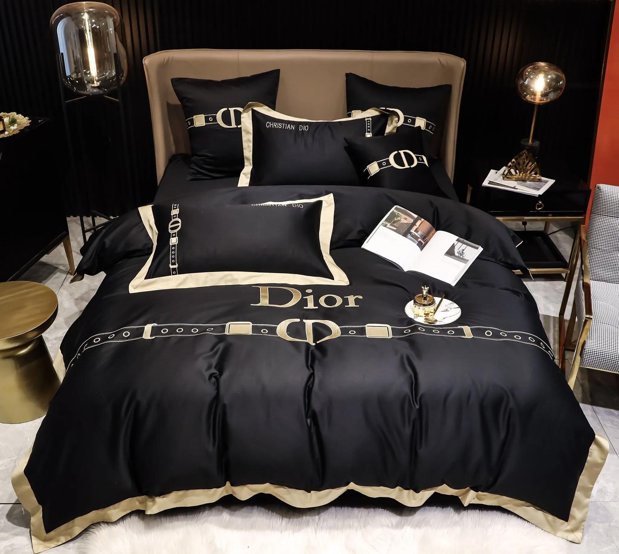 Dior black luxury brand high-end bedding sets, bedroom decor , thanksgiving decorations for home best luxury bed sets gift thankgivings and christmas Bedding Sets
