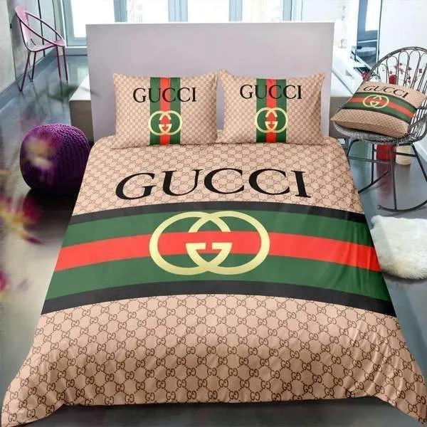 Gucci brown stripe luxury brand high-end bedding sets, bedroom decor , thanksgiving decorations for home  best luxury bed sets gift thankgivings and christmas Bedding Sets