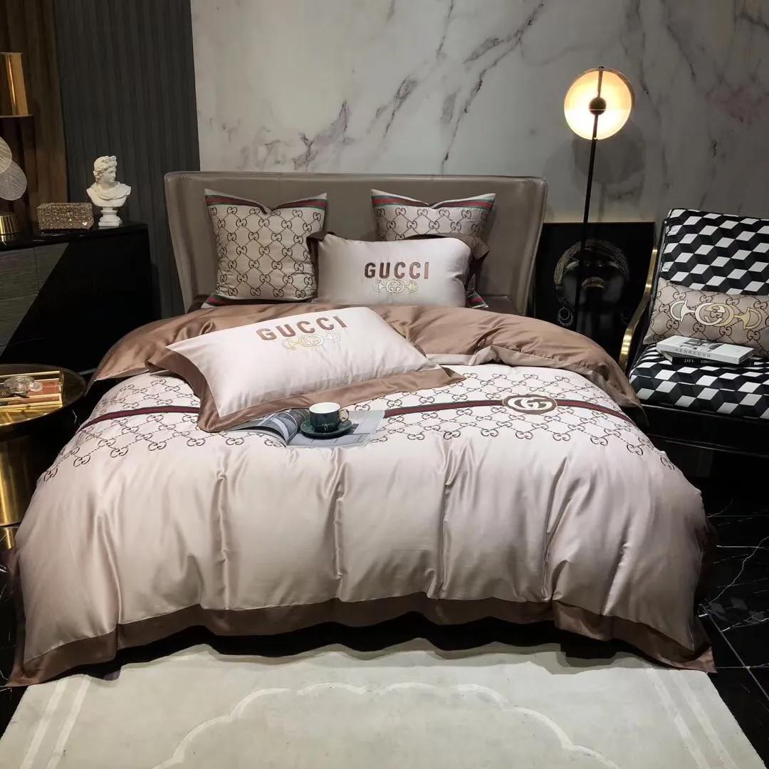 Gucci new luxury brand bedding sets bedspread duvet cover set, bedroom decor , thanksgiving decorations for home Bedding Sets