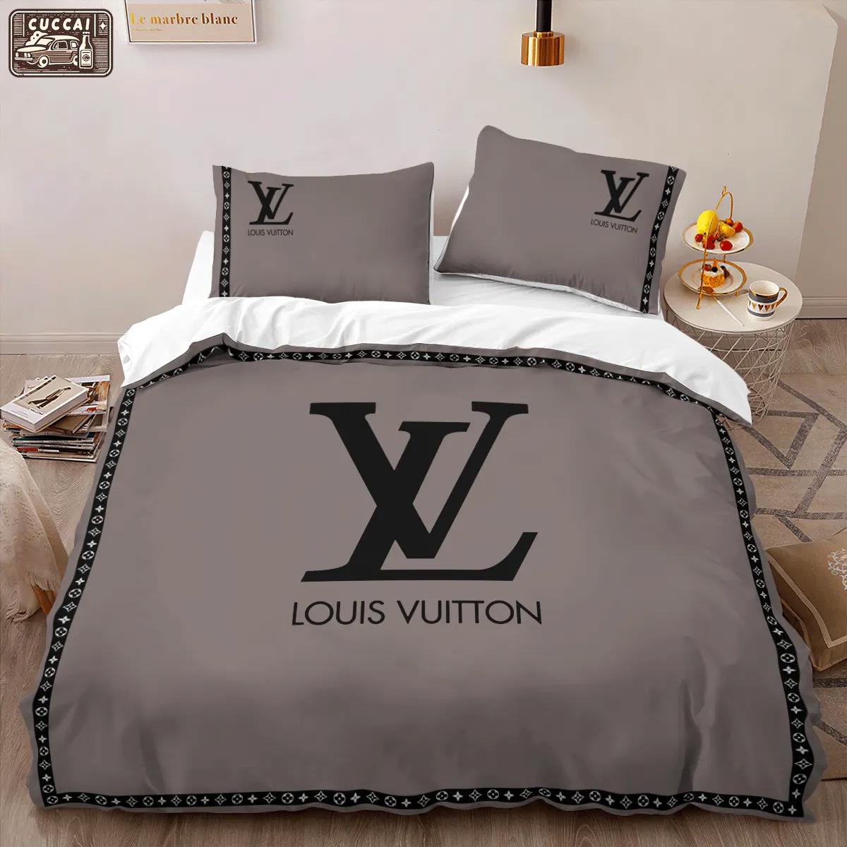 Louis vuitton brown logo luxury brand high-end bedding sets lv, bedroom decor , thanksgiving decorations for home best luxury bed sets gift thankgivings and christmas Bedding Sets