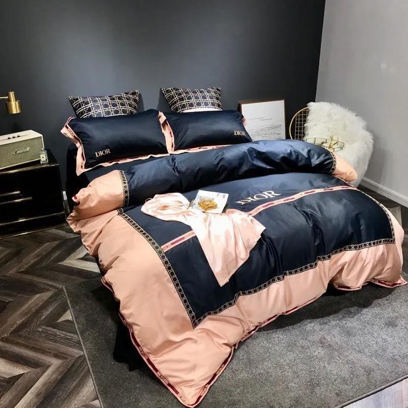 Dior luxury brand high-end bedding sets, bedroom decor , thanksgiving decorations for home best luxury bed sets gift thankgivings and christmas Bedding Sets