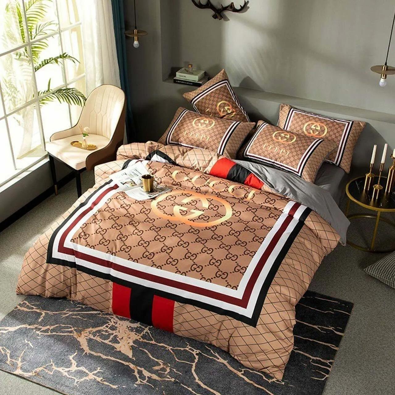 Gucci brown luxury brand high-end bedding sets, bedroom decor , thanksgiving decorations for home best luxury bed sets gift thankgivings and christmas Bedding Sets