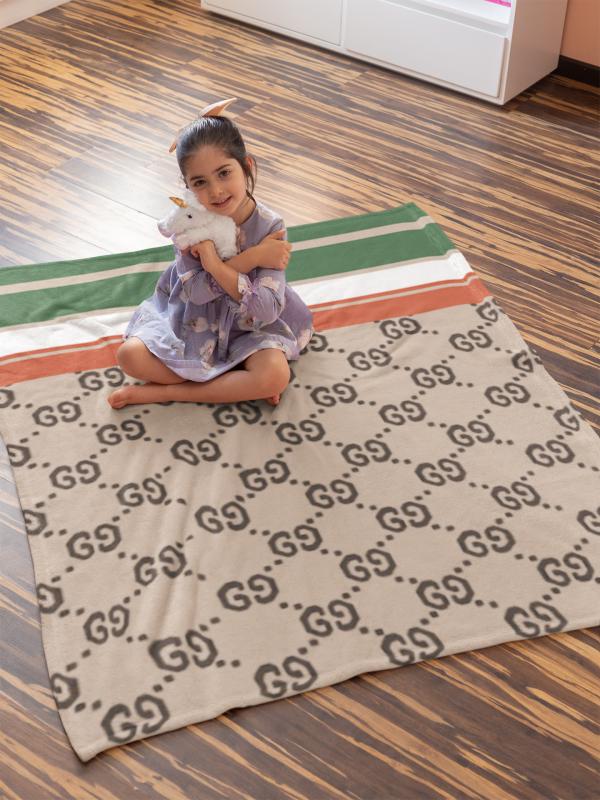 Gucci light luxury brand logo premium blanket fleece home decor 218 Blanket Fleece