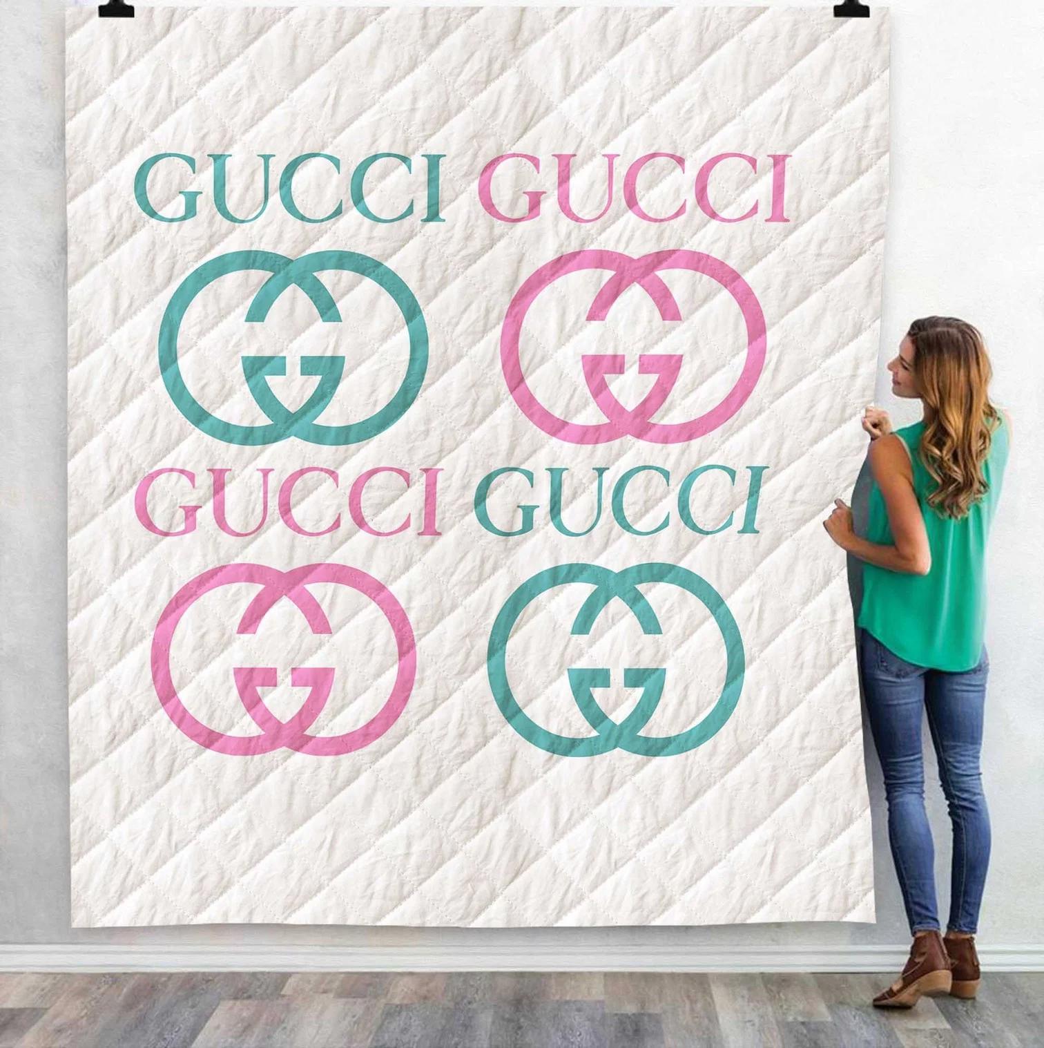 Gucci white colorful fashion luxury brand premium blanket fleece home decor 153 Blanket Fleece