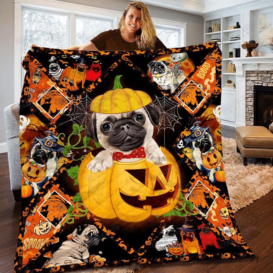 Halloween decorations love pug halloween quilt blanket tv056466 Quilt Blanket