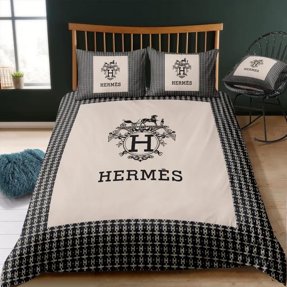 Hermes new logo hot luxury brand bedding sets bedspread duvet cover set, bedroom decor , thanksgiving decorations for home best luxury bed sets gift thankgivings and christmas Bedding Sets