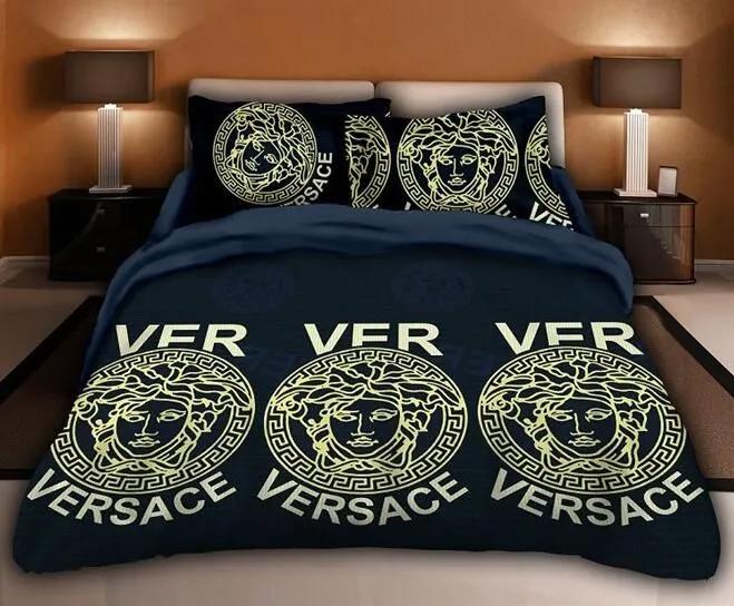 Versace logo type 376 Bedding Sets home decor duvet premium fashion brand bedclothes hyperbeast Bedroom bedspread covers sheets blankets bed linen luxury ideas