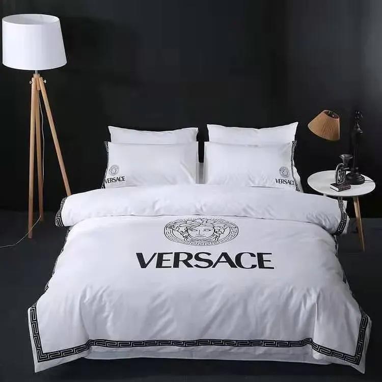 Versace white luxury brand bedding sets bedspread duvet cover set, bedroom decor , thanksgiving decorations for home best luxury bed sets gift thankgivings and christmas Bedding Sets