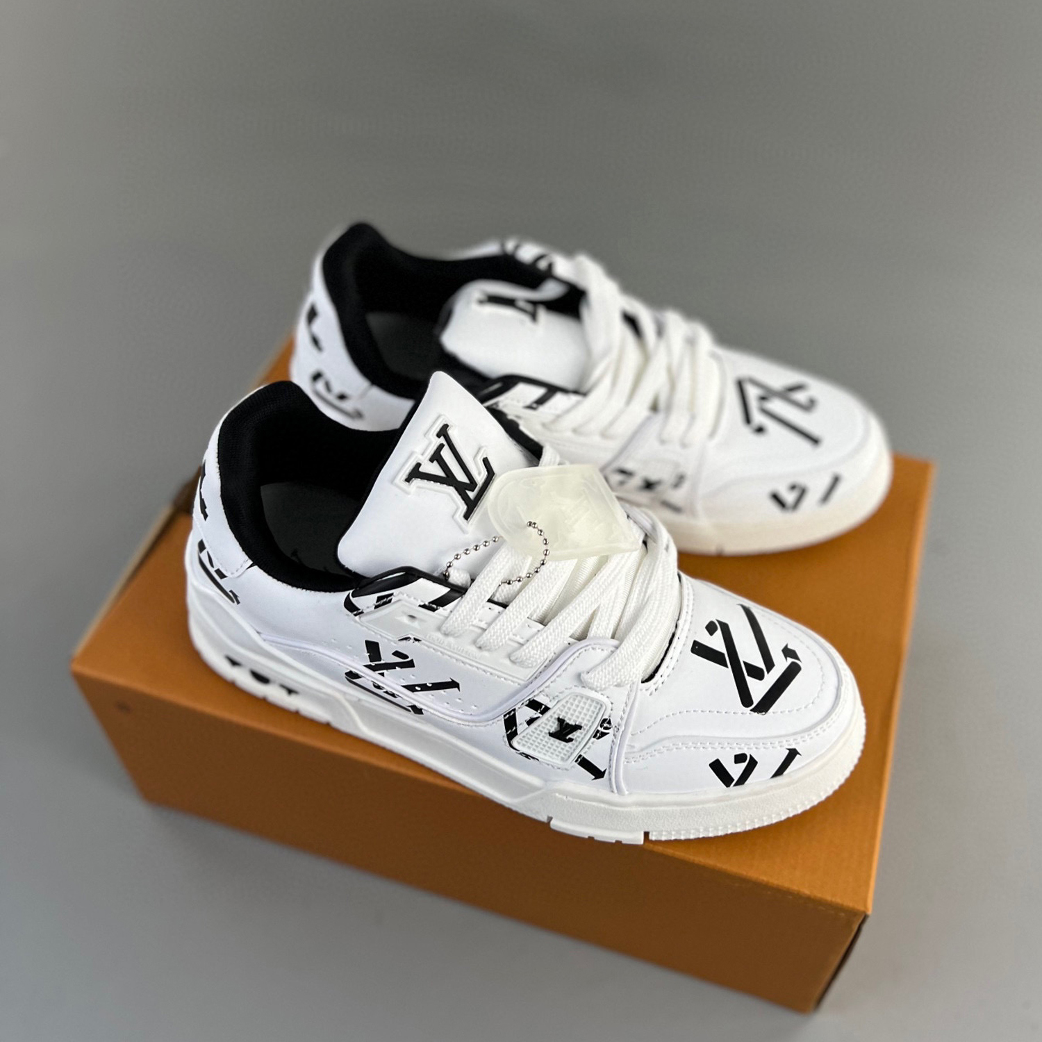 Louis vuitton lv trainer sneaker #54 black white