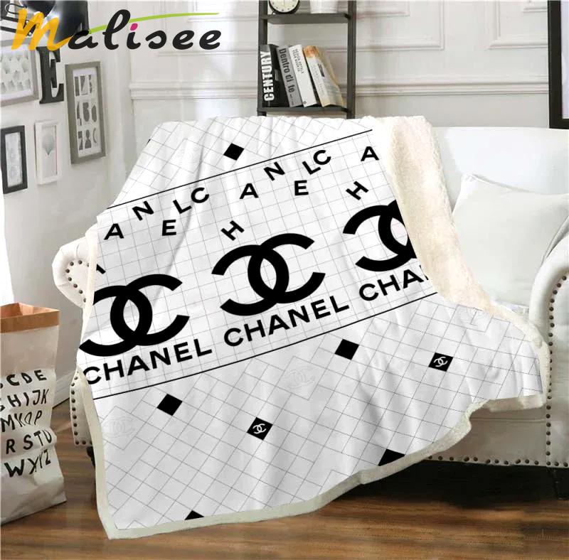 Chanel white fashion luxury brand fleece blanket comfortable blanket 261 Blanket Fleece