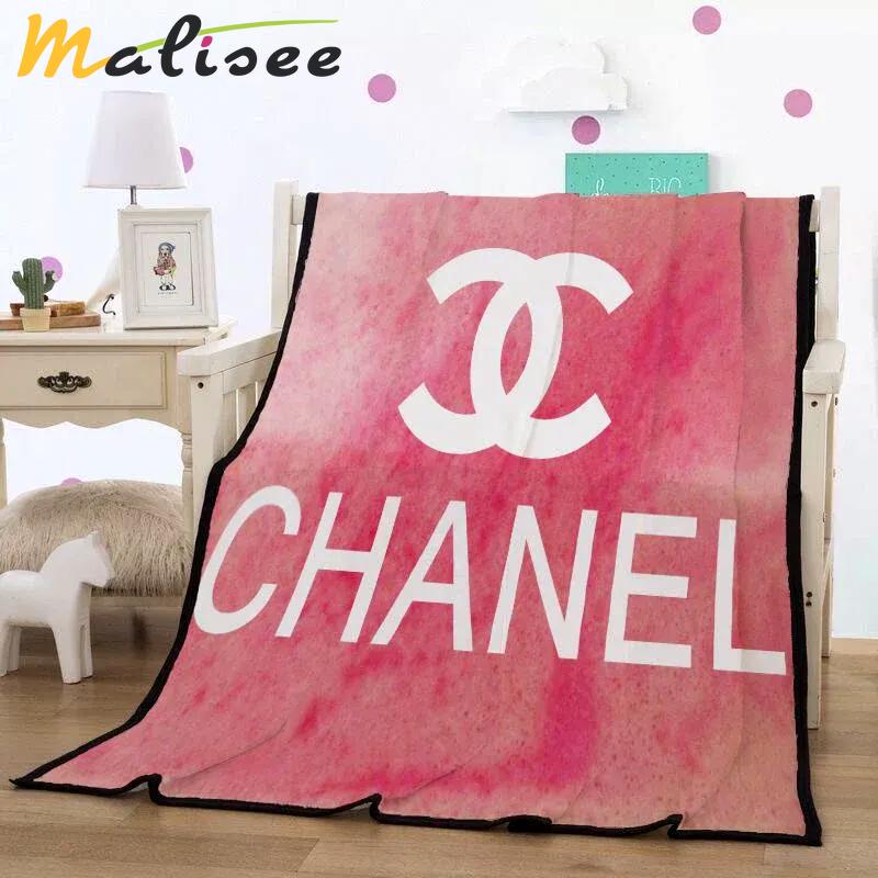 Chanel white logo fashion luxury brand fleece blanket comfortable blanket 249 Blanket Fleece