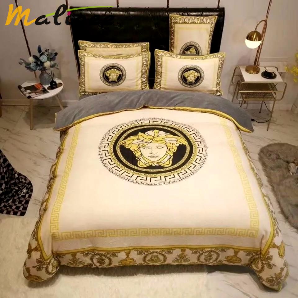 Gianni versace beige logo type 1749 Bedding Sets covers home decor premium fashion brand bed linen blankets luxury ideas hyperbeast Bedroom bedspread bedclothes sheets duvet