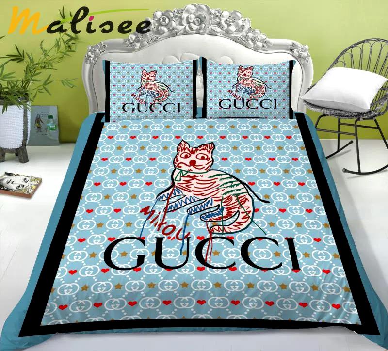 Gucci cat luxury brand high-end bedding sets, bedroom decor , thanksgiving decorations for home best luxury bed sets gift thankgivings and christmas Bedding Sets