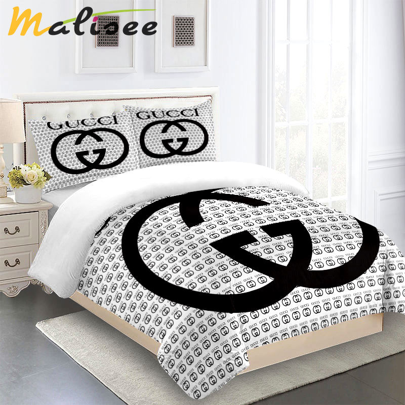 Gucci white and black logo type 2355 Bedding Sets duvet home decor hyperbeast Bedroom bed linen premium fashion brand blankets covers bedclothes sheets bedspread luxury ideas