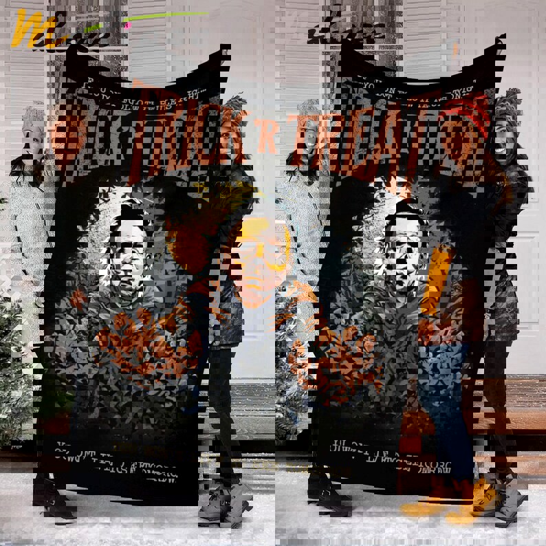 Halloween decorations halloween movies lover fleece blanket, mink sherpa blanket, michael myers blanket, halloween movie watching blanket, trick or treat Quilt Blanket