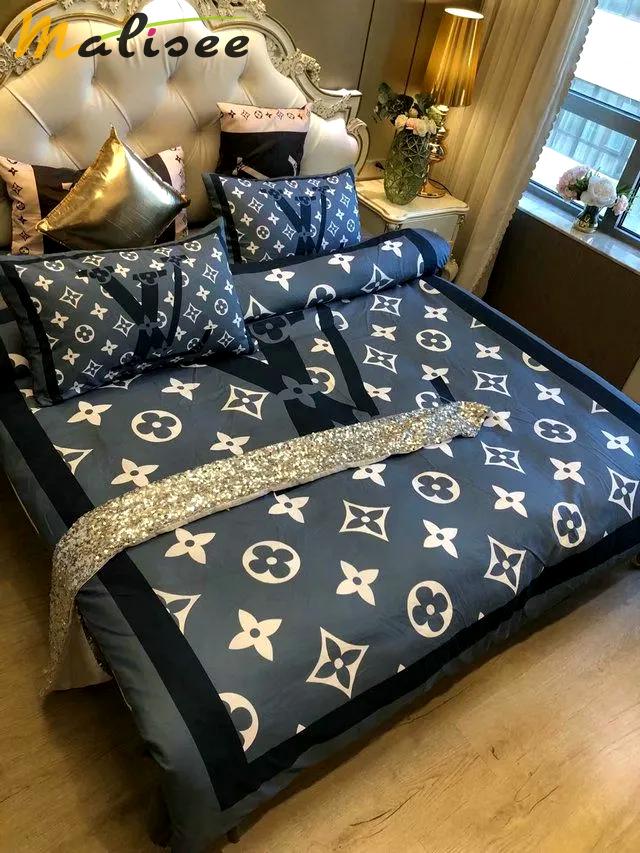 Louis vuitton blue and black logo brand bedding set bedspread duvet cover set home decor Bedding Sets