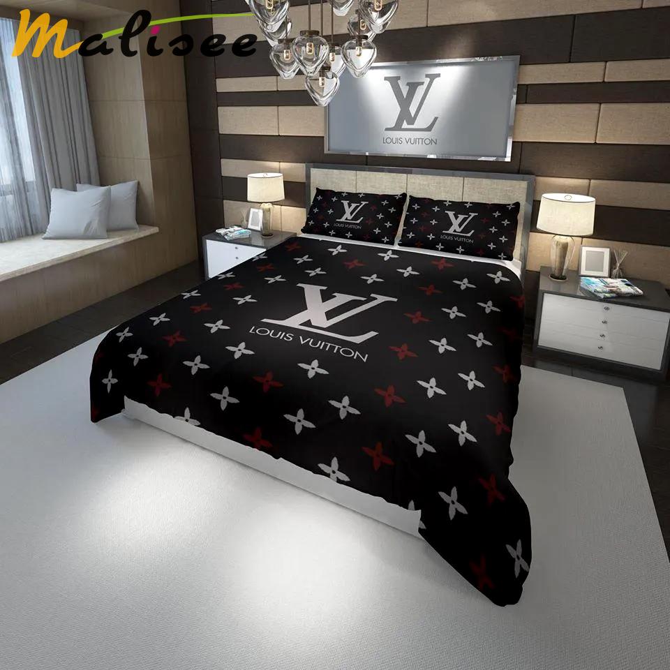 Louis vuitton new hot black logo luxury brand high-end bedding sets, bedroom decor , thanksgiving decorations for home  best luxury bed sets gift thankgivings and christmas Bedding Sets