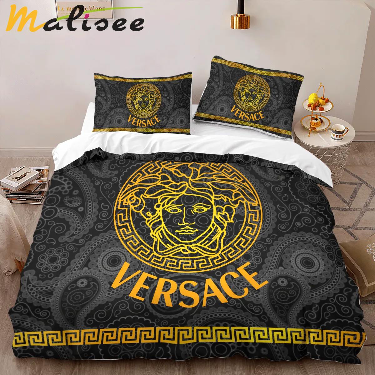 Versace black golden louis vuitton lv logo type 537 Bedding Sets duvet blankets bedspread bed linen covers hyperbeast Bedroom sheets premium fashion brand bedclothes luxury ideas home decor