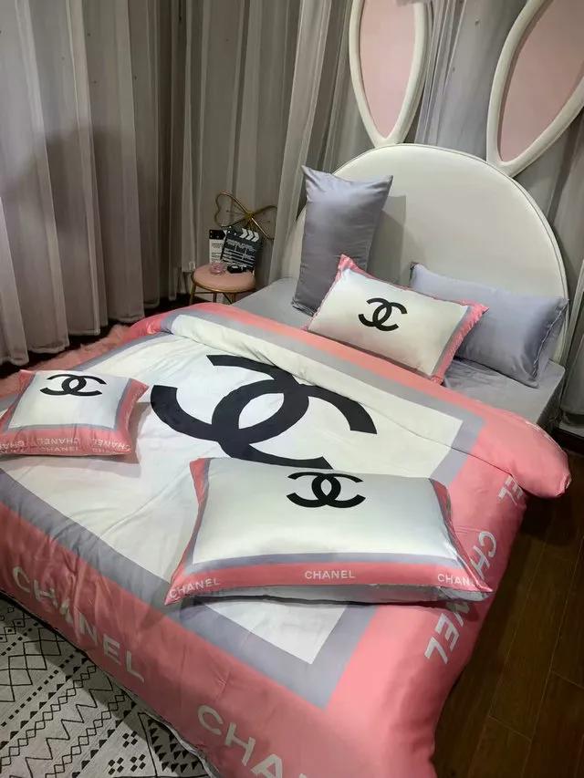 Chanel logo printed bedding sets quilt sets duvet cover luxury brand bedding decor bedroom sets best luxury bed sets gift thankgivings and christmas Bedding Sets