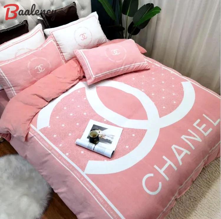 Chanel pinky new hot logo luxury brand high-end bedding sets, bedroom decor , thanksgiving decorations for home  best luxury bed sets gift thankgivings and christmas bedding sets
