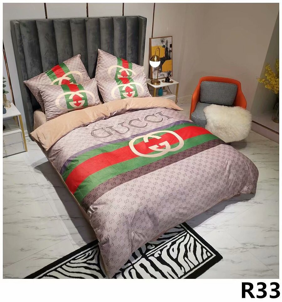 Gucci gold logo type 2236 Bedding Sets blankets bedclothes luxury ideas hyperbeast Bedroom premium fashion brand duvet covers sheets bed linen home decor bedspread