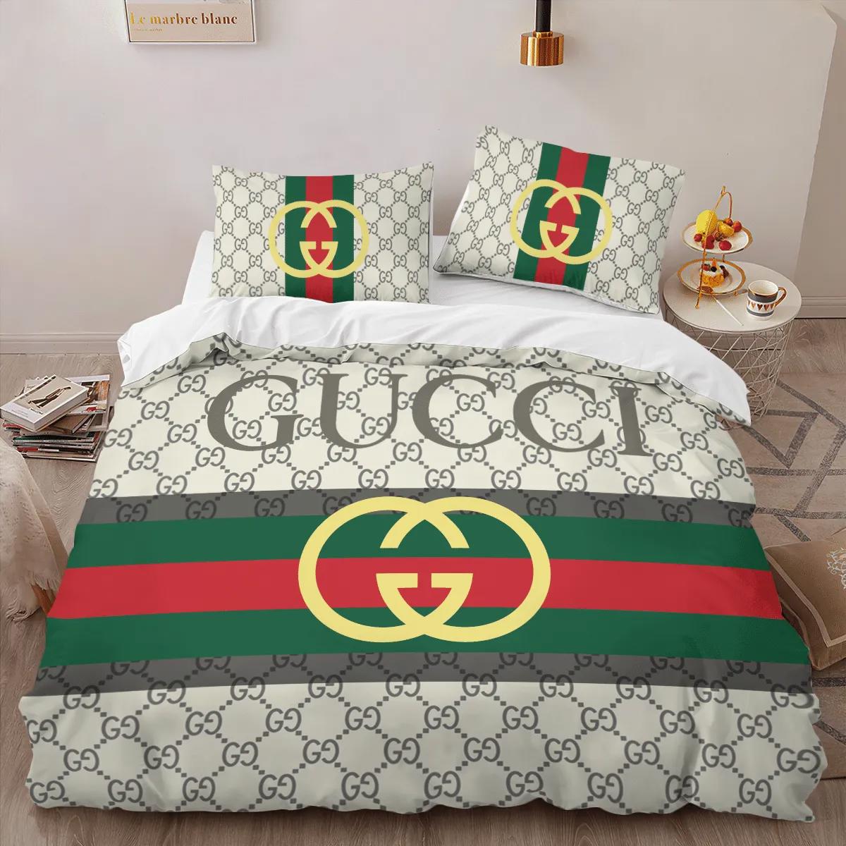 Gucci stripe luxury brand high-end bedding sets, bedroom decor , thanksgiving decorations for home best luxury bed sets gift thankgivings and christmas Bedding Sets