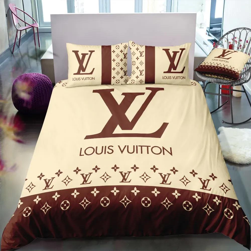 Louis vuitton new luxury brand hot bedding sets bedspread duvet cover set, bedroom decor , thanksgiving decorations for home best luxury bed sets gift thankgivings and christmas Bedding Sets