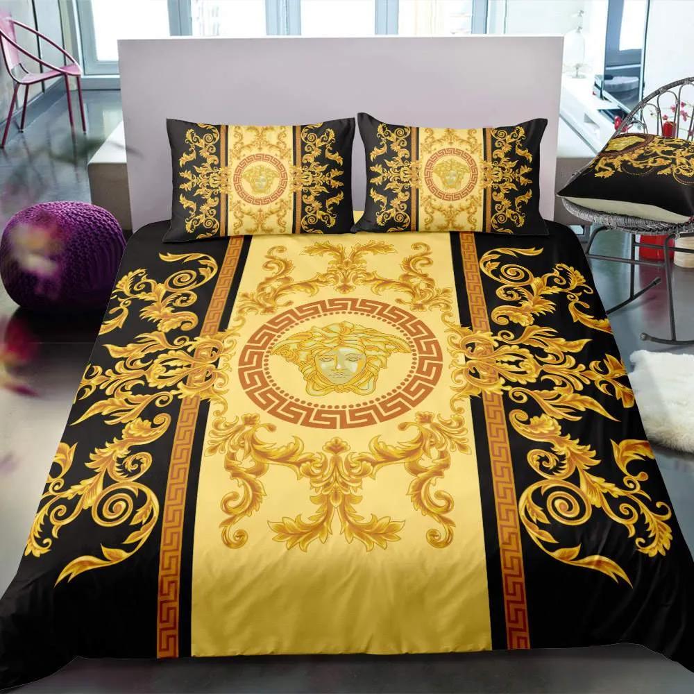 Versace gold luxury brand bedding sets bedspread duvet cover set, bedroom decor , thanksgiving decorations for home best luxury bed sets gift thankgivings and christmas Bedding Sets