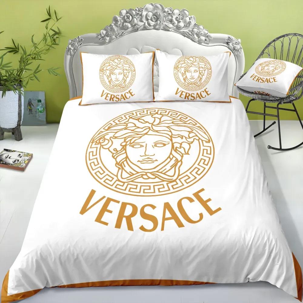Versace white hot new luxury brand bedding sets bedspread duvet cover set, bedroom decor , thanksgiving decorations for home best luxury bed sets gift thankgivings and christmas Bedding Sets
