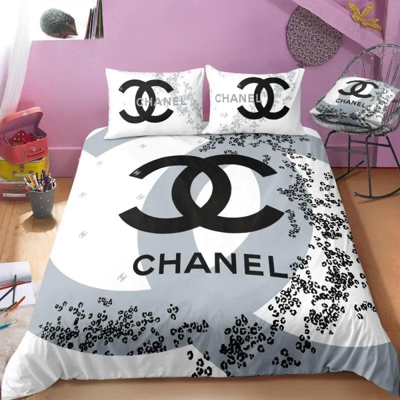Chanel logo type 1108 Bedding Sets bedspread premium fashion brand luxury ideas sheets covers bed linen bedclothes hyperbeast Bedroom home decor duvet blankets