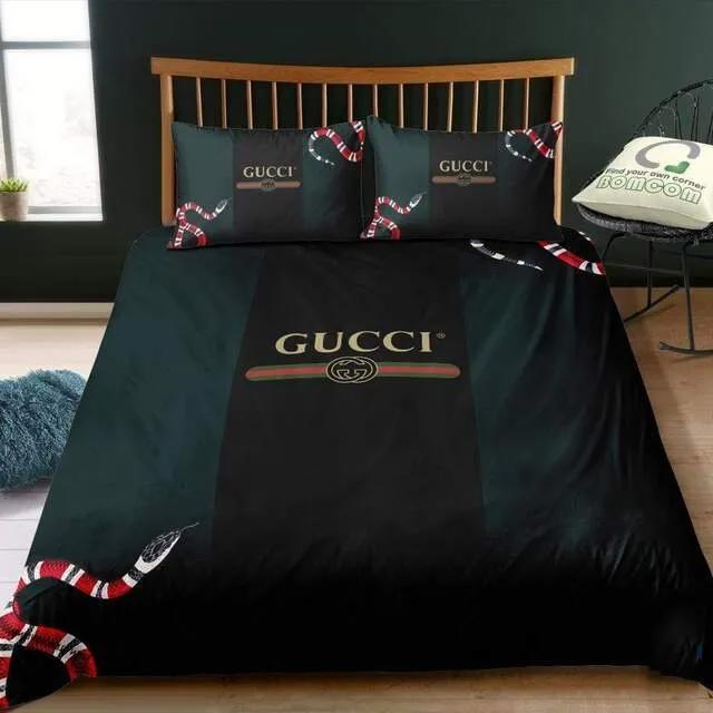 Gucci snake black green luxury brand bedding sets bedspread duvet cover set, bedroom decor , thanksgiving decorations for home best luxury bed sets gift thankgivings and christmas Bedding Sets