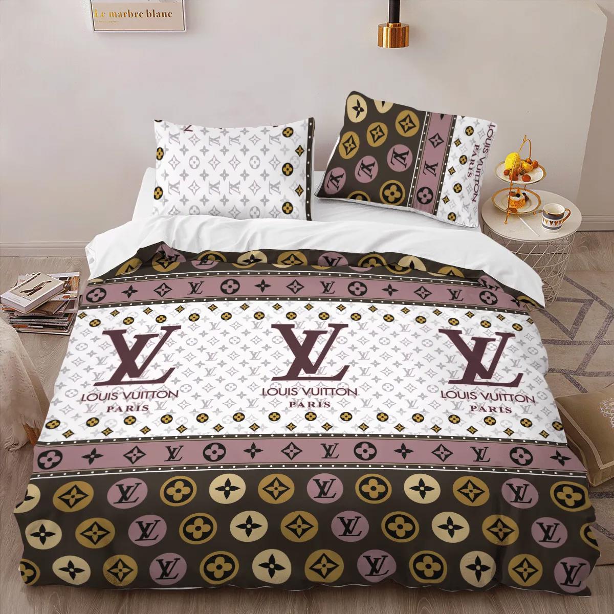 louis vuitton lv logo type 533 Bedding Sets premium fashion brand hyperbeast Bedroom blankets luxury ideas home decor sheets bedclothes covers bedspread duvet bed linen