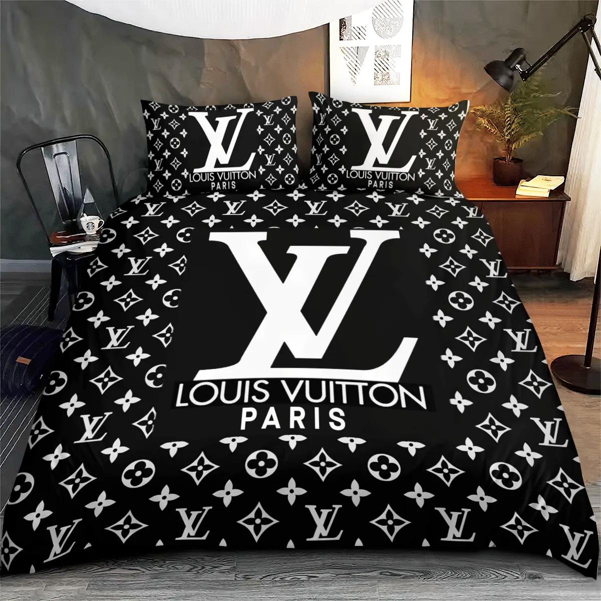Louis vuitton paris logo hot luxury brand bedding sets bedspread duvet cover set, bedroom decor , thanksgiving decorations for home best luxury bed sets gift thankgivings and christmas Bedding Sets