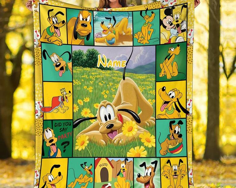 Personalized pluto blanket, pluto dog blanket quilt, mickey and pluto blanket, miceky fleece blanket, dog lover gift, birthday gifts Quilt Blanket