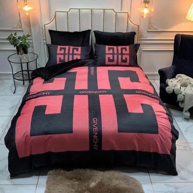 Red black givenchy logo luxury brand high end premium bedding set for bedroom luxury bedspread duvet cover set with pillowcases home decoration Bedding Sets