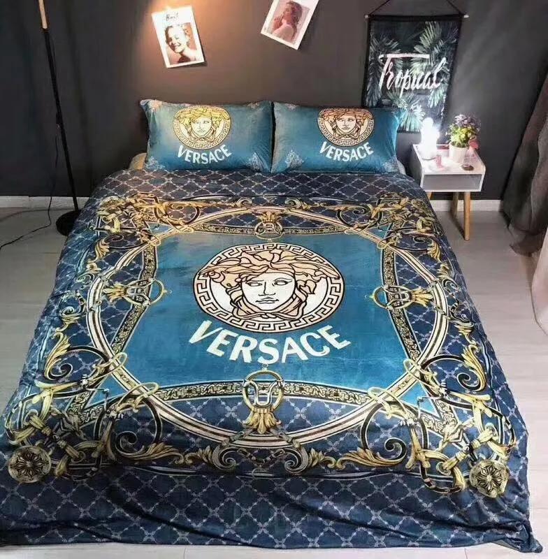 Versace luxury fashion brand bedding sets bedspread duvet cover set best luxury bed sets gift thankgivings and christmas Bedding Sets