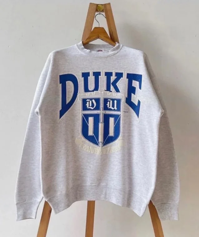 US Crewneck Sweatshirt - Simple Yet Sophisticated, Upgrade Your Wardrobe Now!