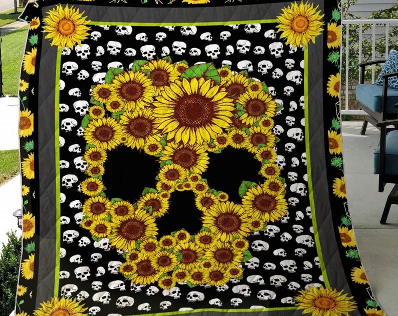 Halloween decorations sunflower skull fleece blanket, horror skulls blanket, halloween gifts, birthday gifts, christmas gifts Quilt Blanket