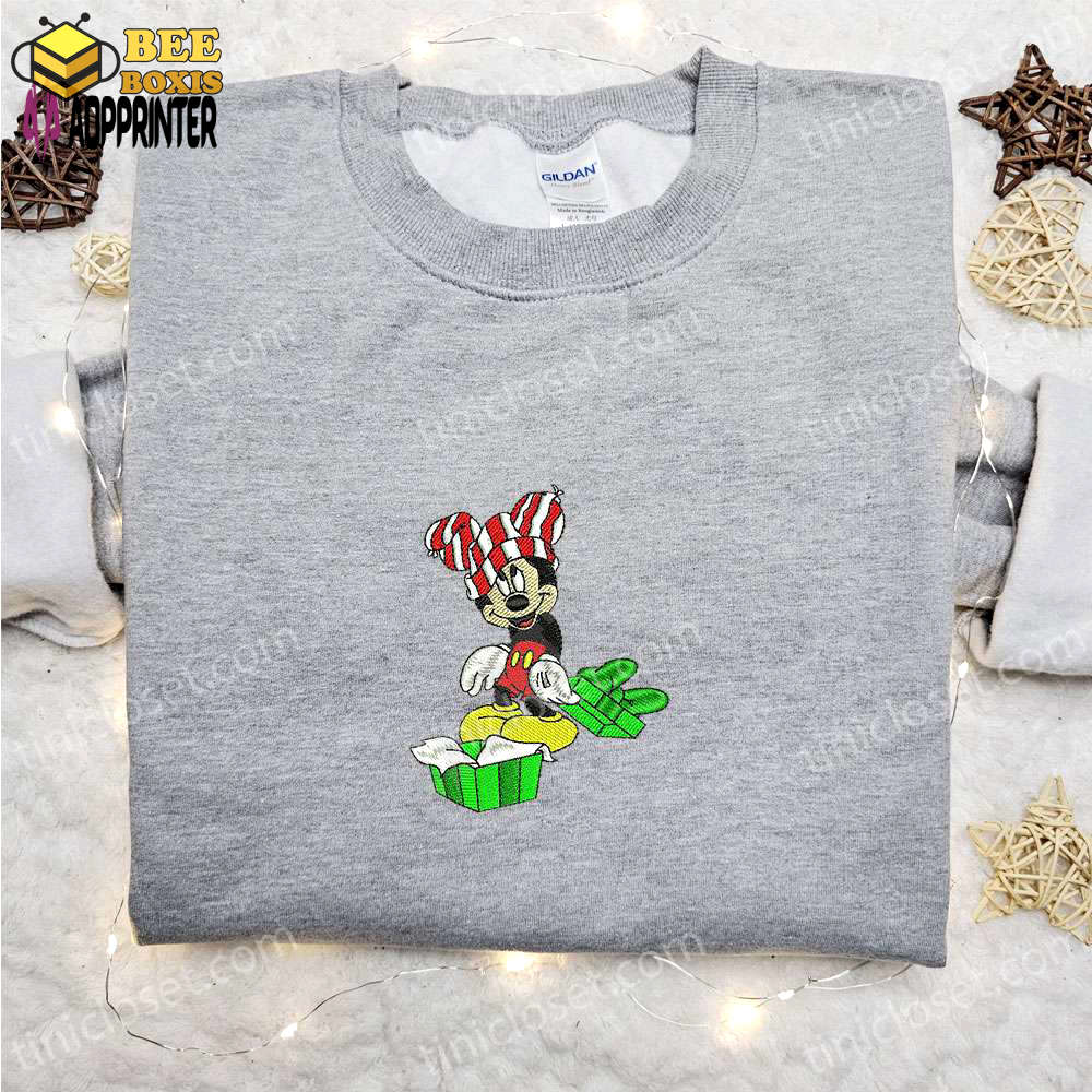 Disney mickey christmas hat shirt & characters hoodie: top family gifts