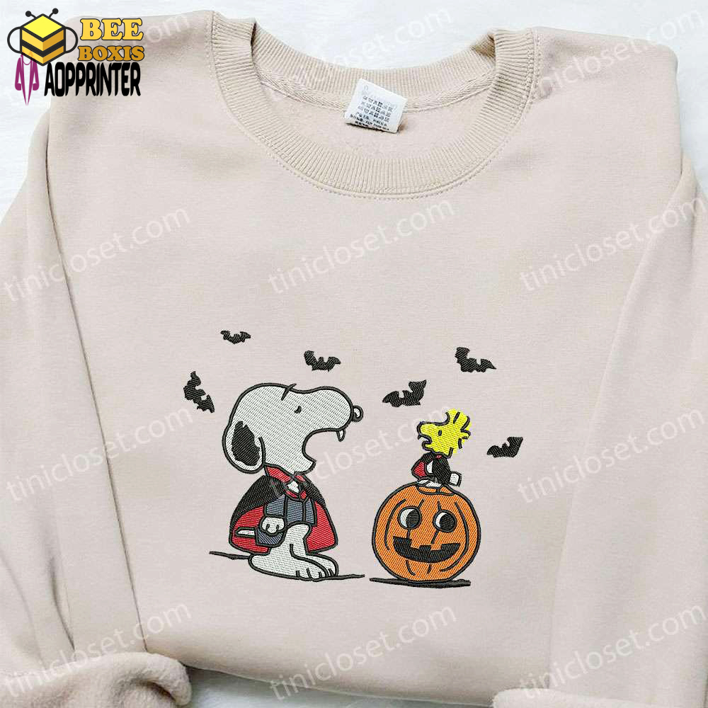 Snoopy halloween sweatshirt & peanuts t-shirt: best family gift ideas
