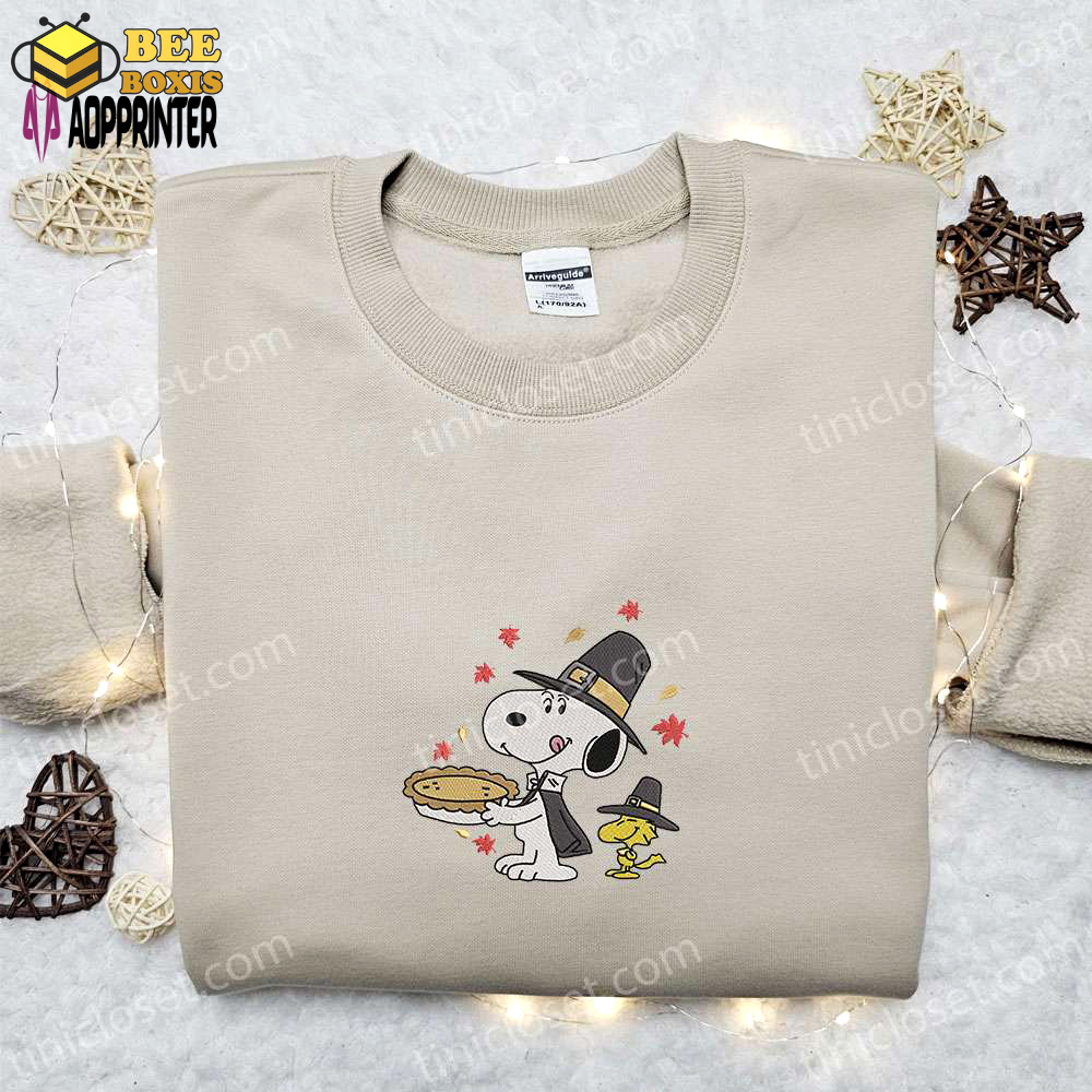 Thanksgiving snoopy embroidered t-shirt: best peanuts cartoon gift idea